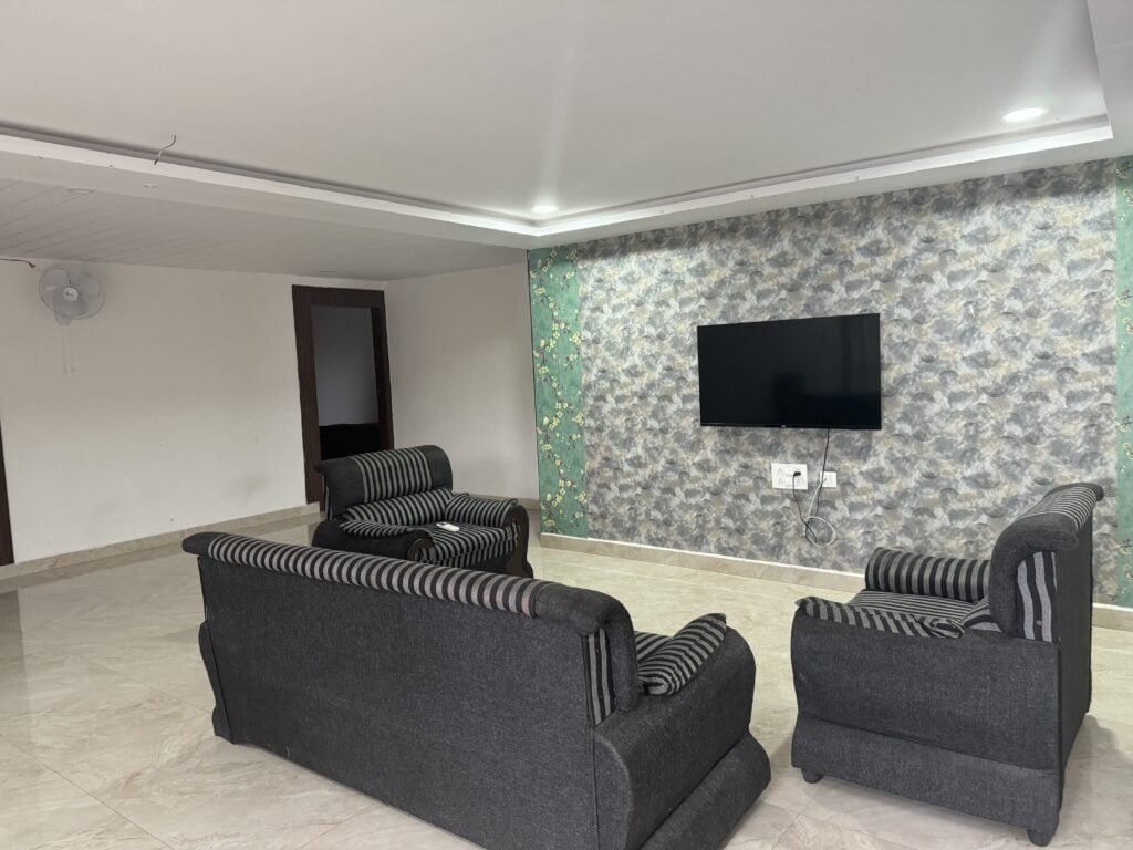 Spacious Farmhouse in Manneguda – Perfect for Events and Family Gatherings