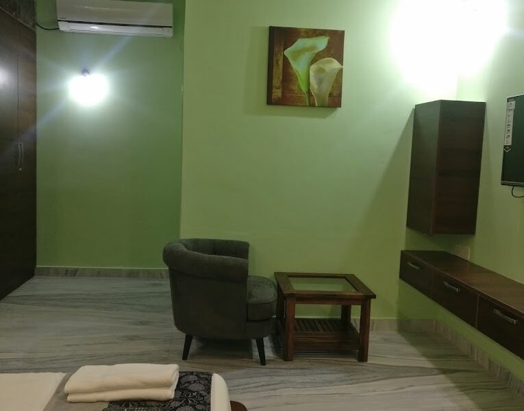 Charming Guesthouse with Excellent Amenities and Location in Gachibowli