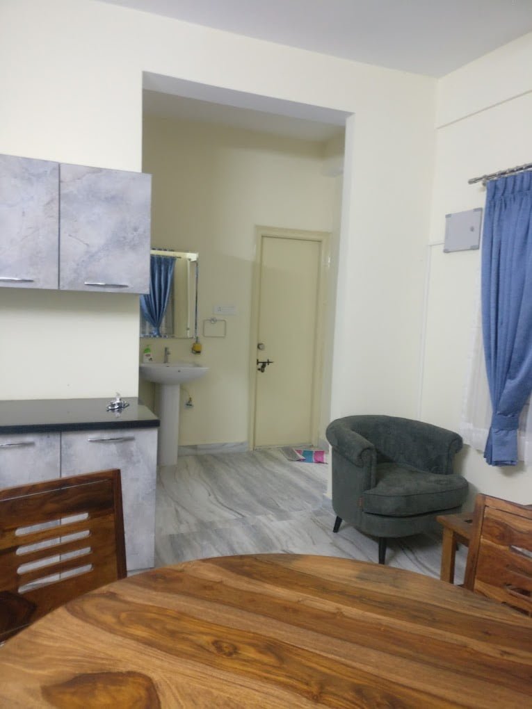 Charming Guesthouse with Excellent Amenities and Location in Gachibowli