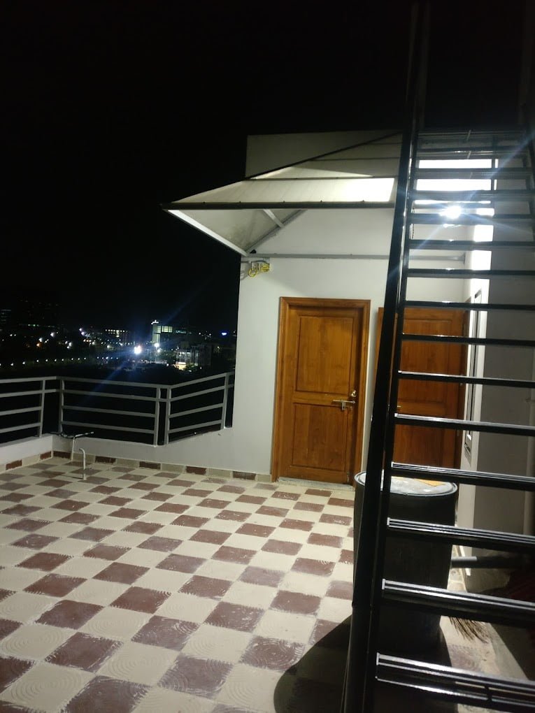 Charming Guesthouse with Excellent Amenities and Location in Gachibowli