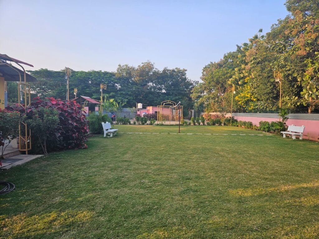 Kashmir Farmhouse Retreat – Book for 12 or 24 Hours of Relaxation and Luxury