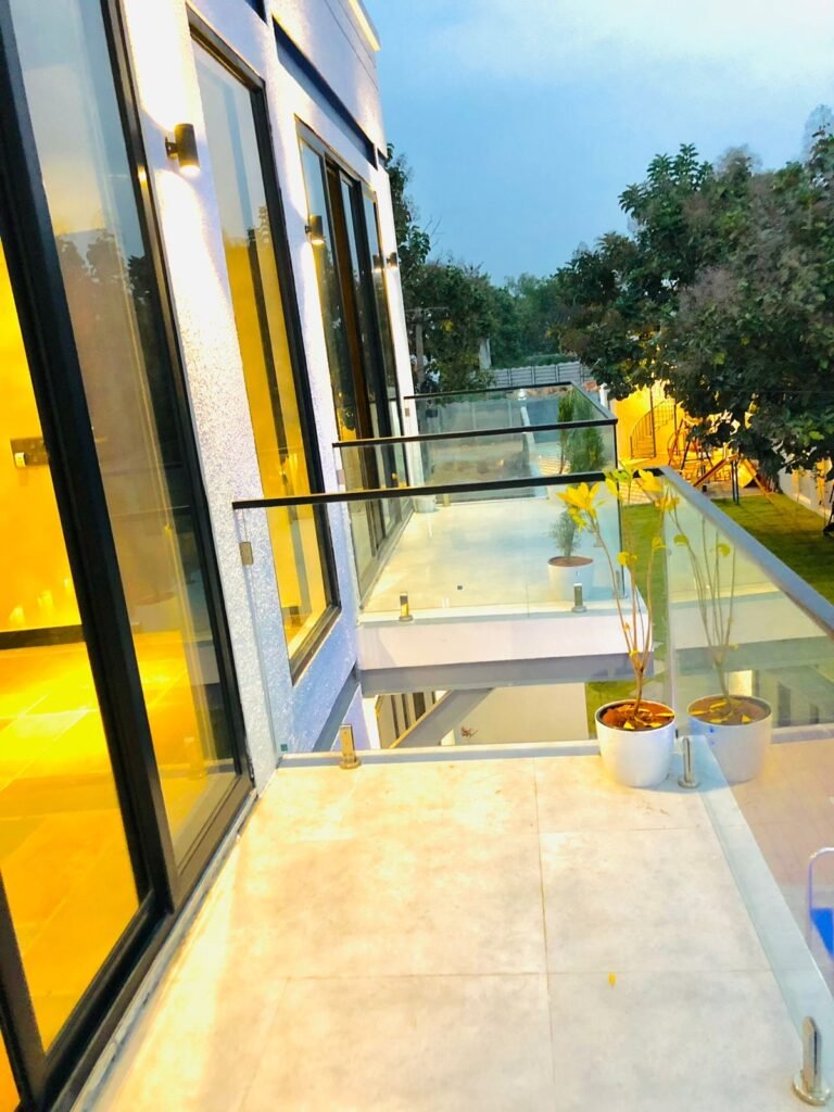 Cozy Farmhouse with Pool near Moinabad (12 hours and 24 hours)