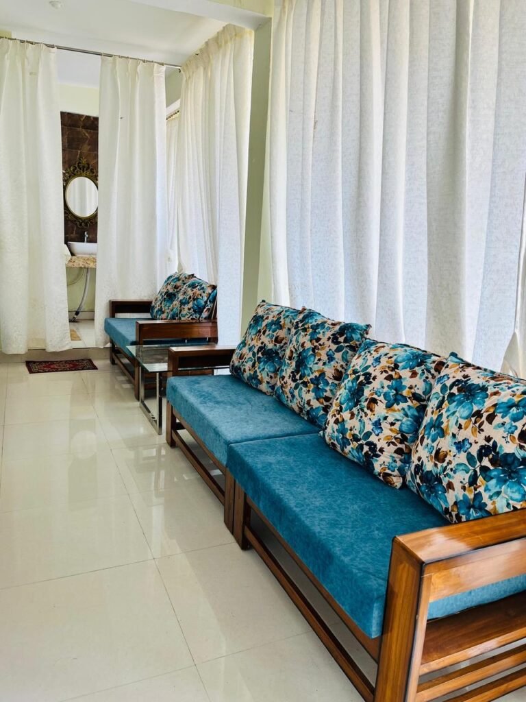 Luxurious Farmhouse with Pool and Mango Farm – Perfect for Parties and Family Fun