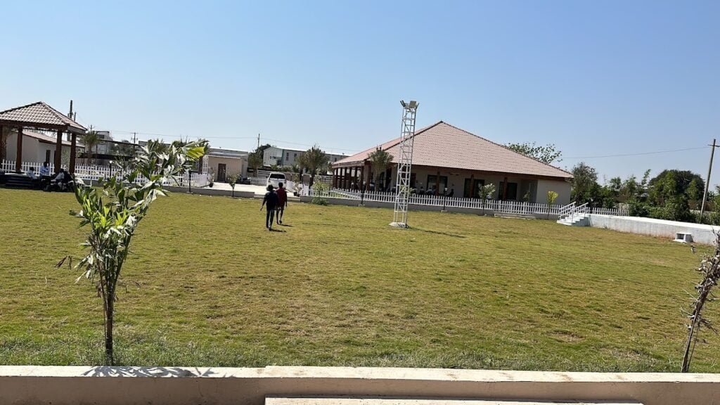 Spacious stay with Pool, Lounge, and Event Facilities