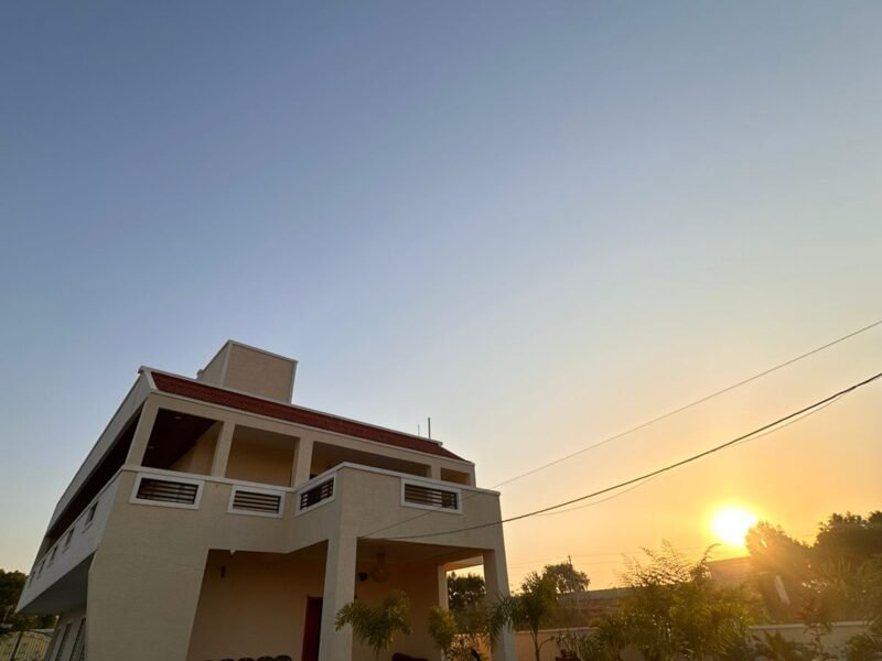 Luxurious Getaway with Modern Amenities in Moinabad (12 hours and 24 hours booking)