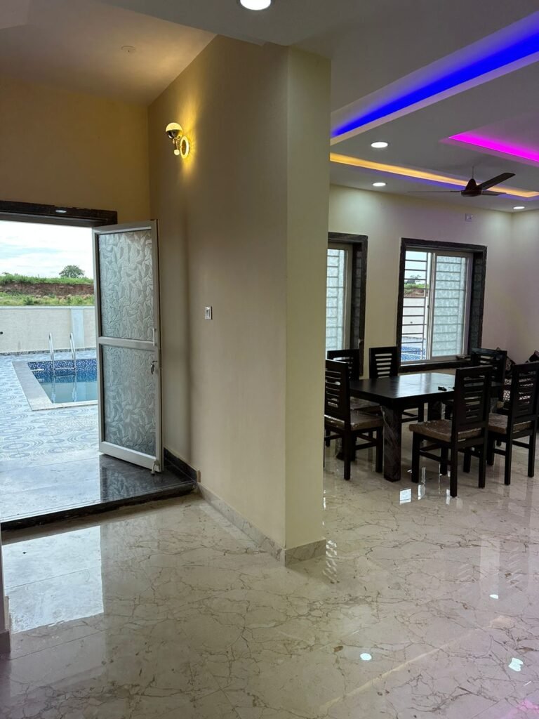 Luxurious Getaway with Modern Amenities in Moinabad (12 hours and 24 hours booking)