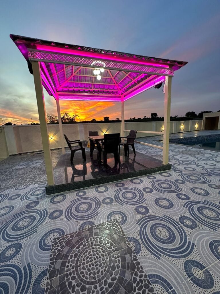 Luxurious Getaway with Modern Amenities in Moinabad (12 hours and 24 hours booking)