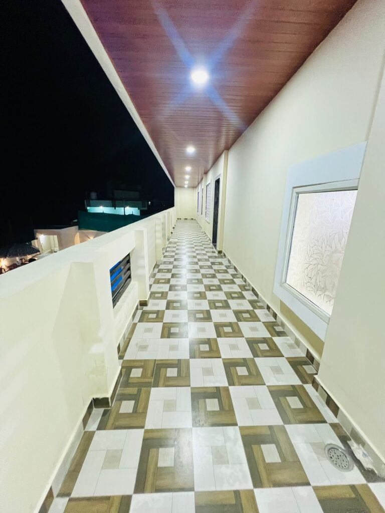 Luxurious Getaway with Modern Amenities in Moinabad (12 hours and 24 hours booking)