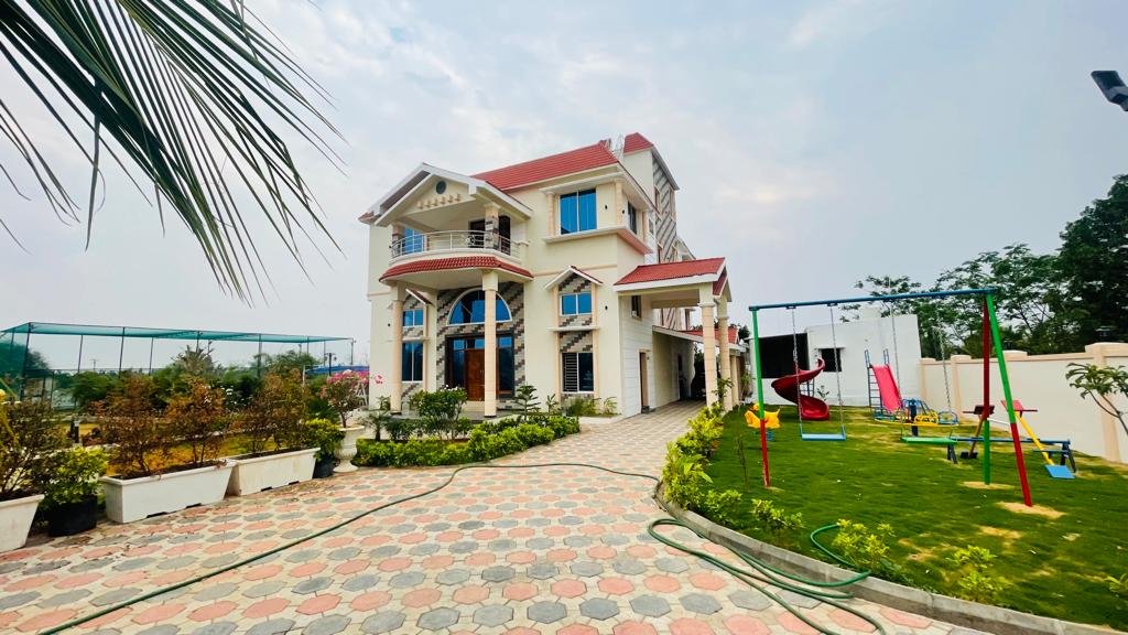 Versatile Farm Stay near Chinnashapur, Moinabad with Event Spaces and Family-Friendly Amenities (12 Hours)