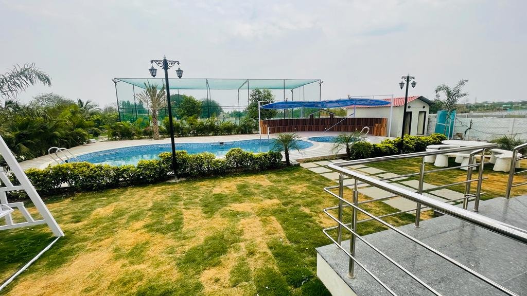 Versatile Farm Stay near Chinnashapur, Moinabad with Event Spaces and Family-Friendly Amenities (12 Hours)