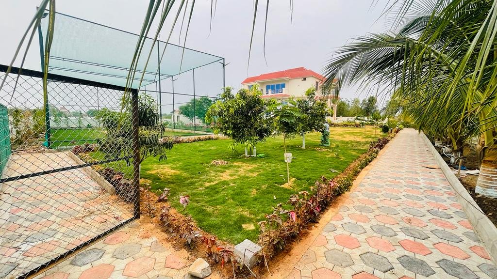 Versatile Farm Stay near Chinnashapur, Moinabad with Event Spaces and Family-Friendly Amenities (12 Hours)